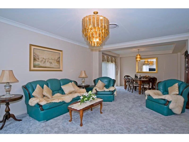 5 Burley Griffin Drive, Maudsland QLD 4210