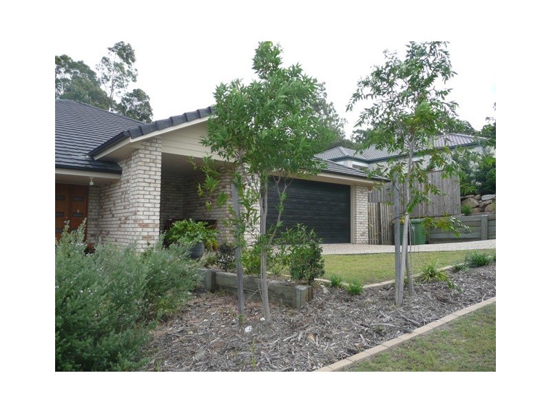 2/7 Amaray Drive, Upper Coomera QLD 4209