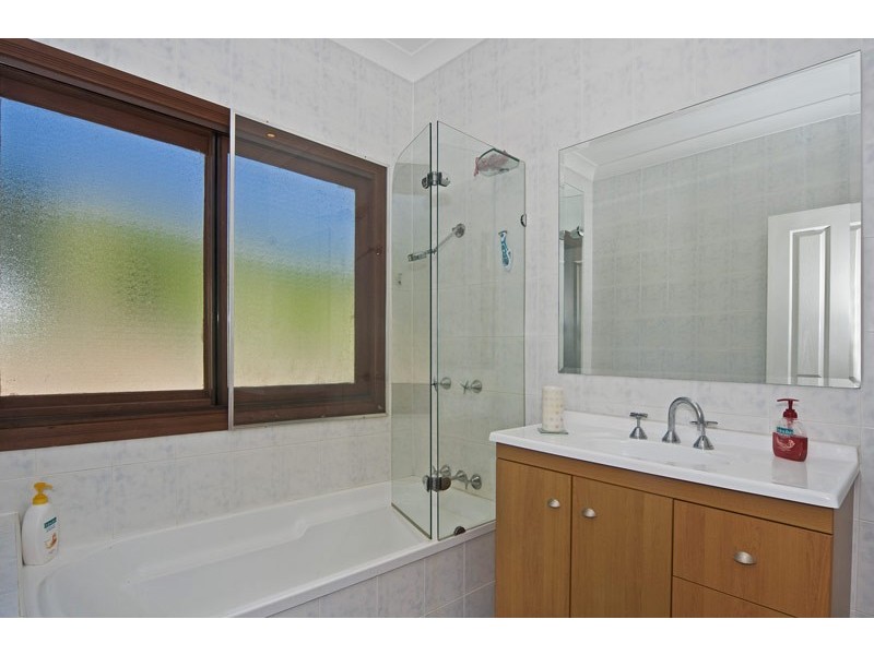 15 Polo Close, Wongawallan QLD 4210