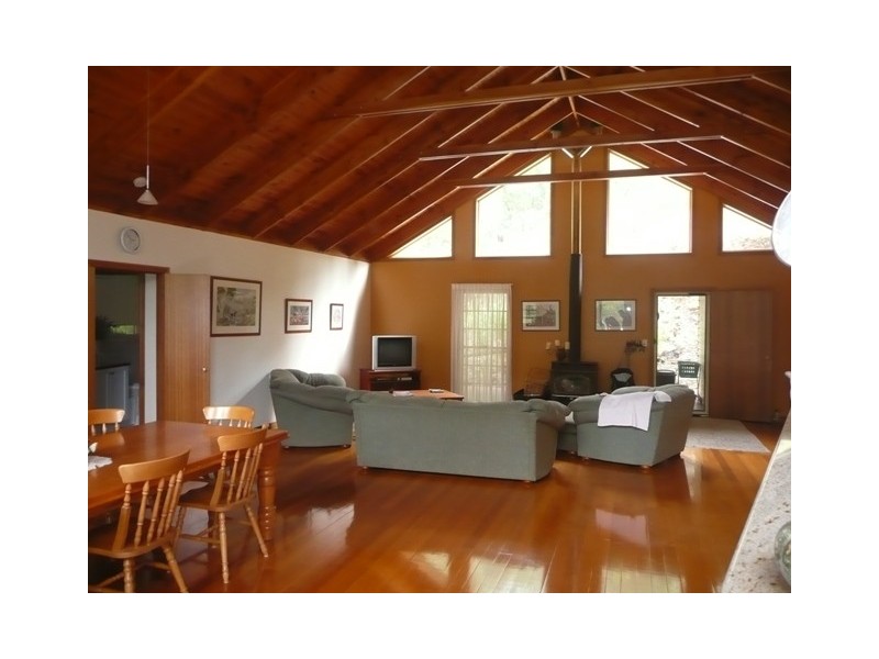 Wongawallan QLD 4210