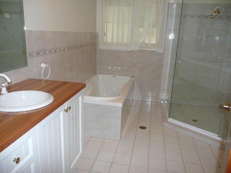 Wongawallan QLD 4210