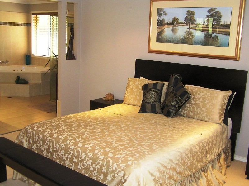 Wongawallan QLD 4210