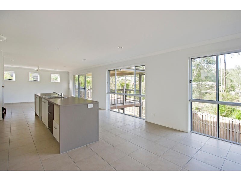 16 Calypso Crt, Oxenford QLD 4210