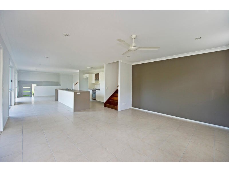 16 Calypso Crt, Oxenford QLD 4210