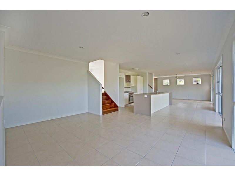 16 Calypso Crt, Oxenford QLD 4210