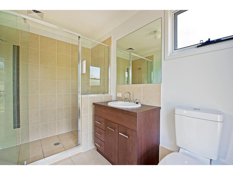 16 Calypso Crt, Oxenford QLD 4210