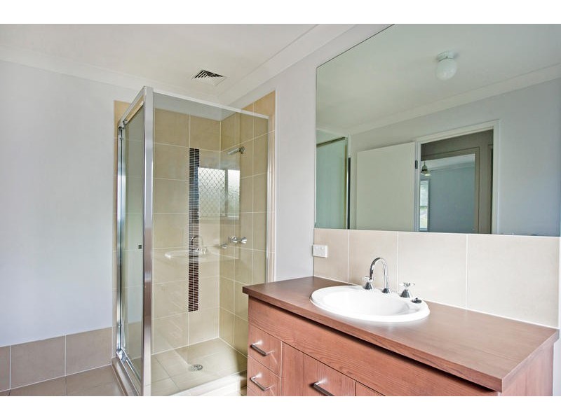 16 Calypso Crt, Oxenford QLD 4210