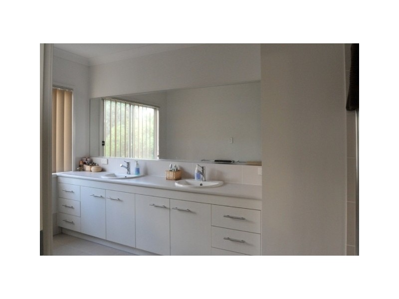 7 Krystle Court, Upper Coomera QLD 4209