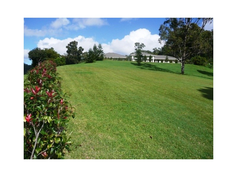 2 Ironbark Crt, Wongawallan QLD 4210