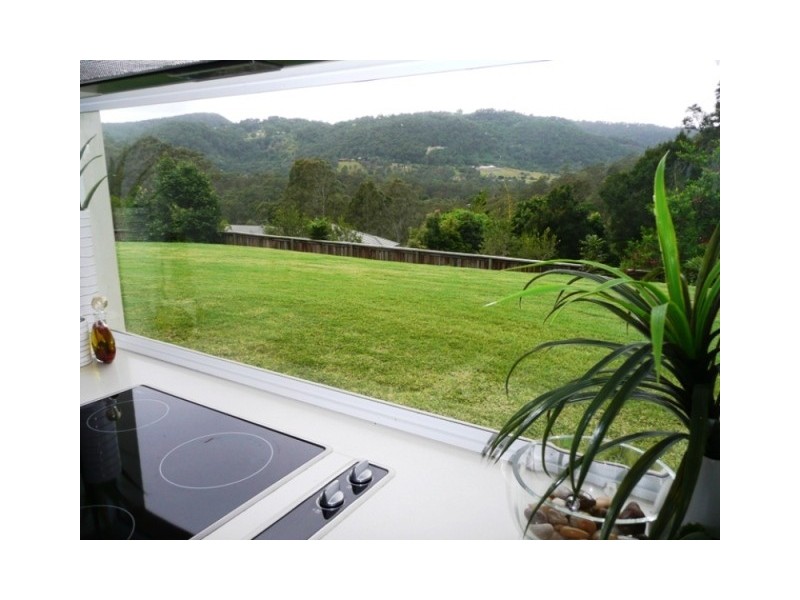 2 Ironbark Crt, Wongawallan QLD 4210