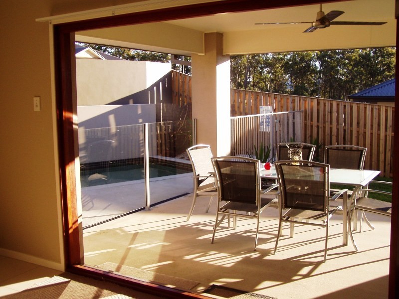 27 Camarillo Cct, Reedy Creek QLD 4227