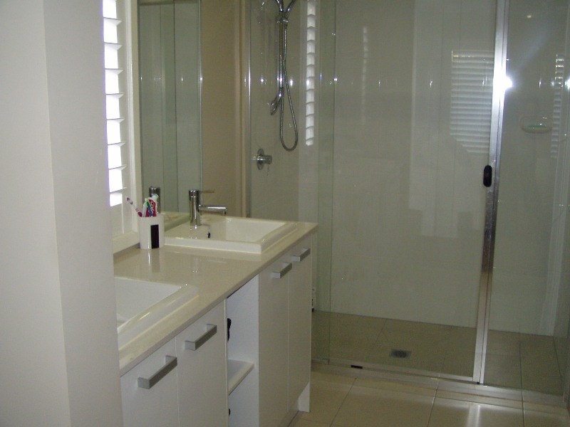 27 Camarillo Cct, Reedy Creek QLD 4227