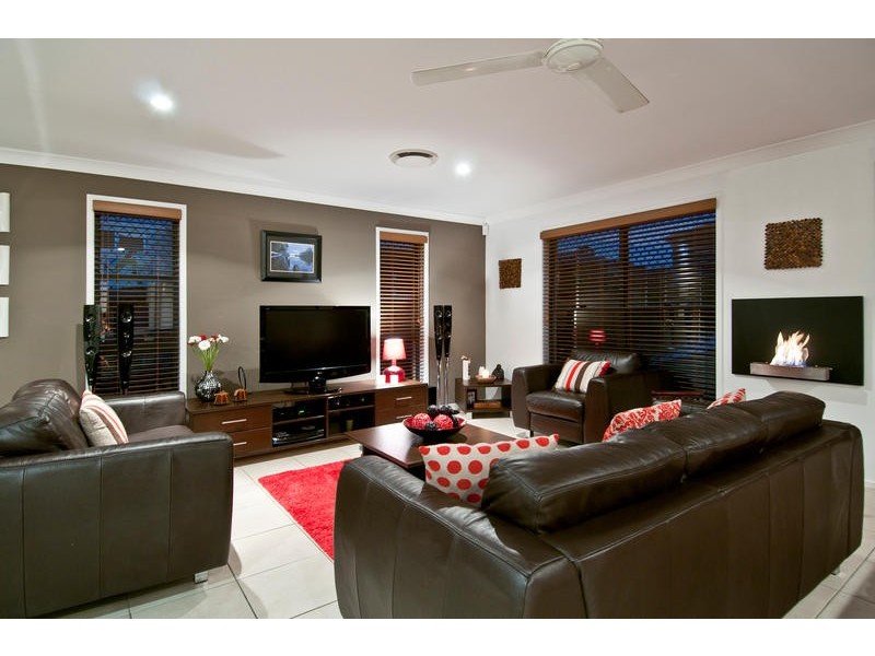 24 Appollo Place, Oxenford QLD 4210