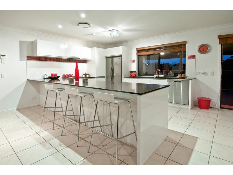 24 Appollo Place, Oxenford QLD 4210