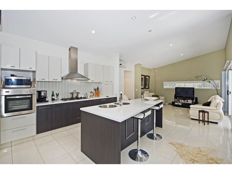 6 Cherry Crt, Coomera QLD 4209