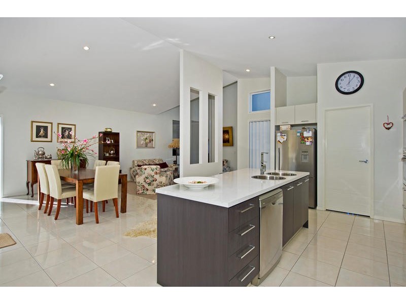 6 Cherry Crt, Coomera QLD 4209