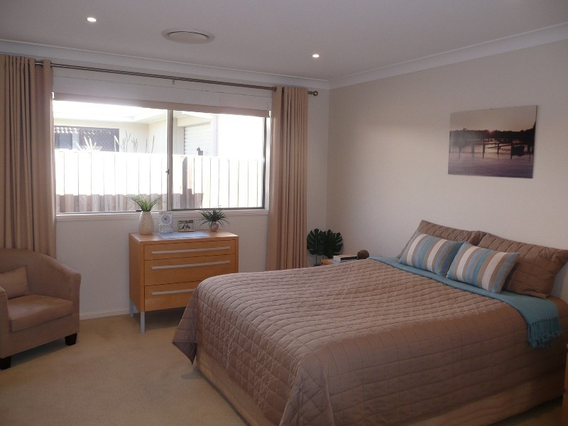 Oxenford QLD 4210