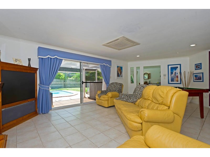 5 Maleny Place, Helensvale QLD 4212