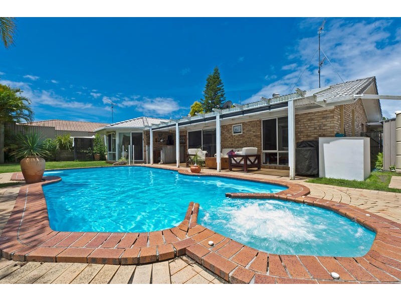 5 Maleny Place, Helensvale QLD 4212