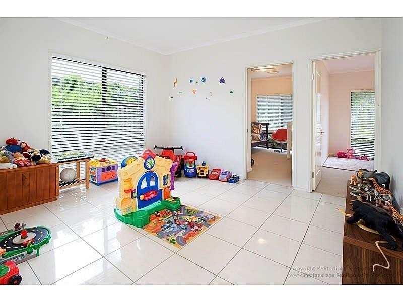 Coomera Waters QLD 4209