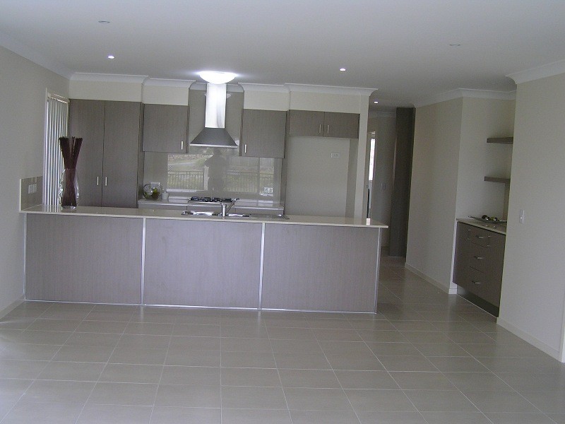 Pacific Pines QLD 4211