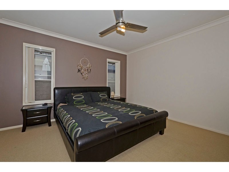 14 Sheffield Cct, Pacific Pines QLD 4211