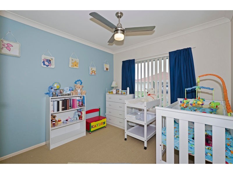 14 Sheffield Cct, Pacific Pines QLD 4211