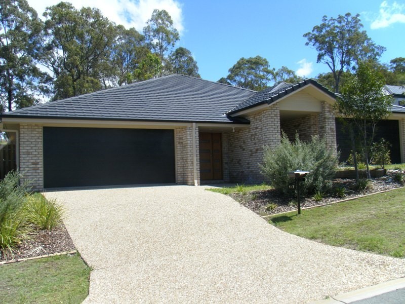 2/7 Amaray Drive, Upper Coomera QLD 4209