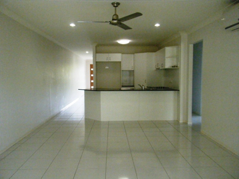 2/7 Amaray Drive, Upper Coomera QLD 4209