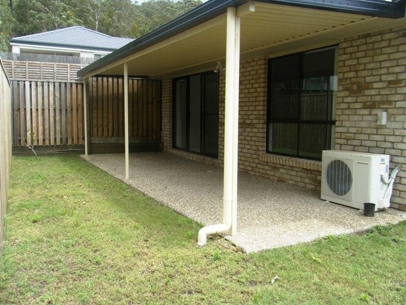 2/7 Amaray Drive, Upper Coomera QLD 4209