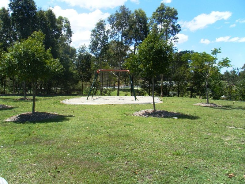 2/7 Amaray Drive, Upper Coomera QLD 4209