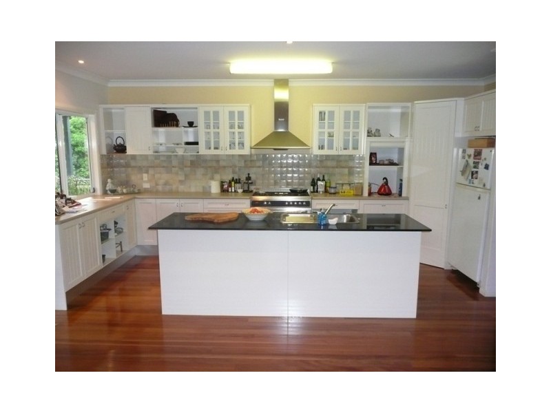 5 Central Ave, Eagle Heights QLD 4271