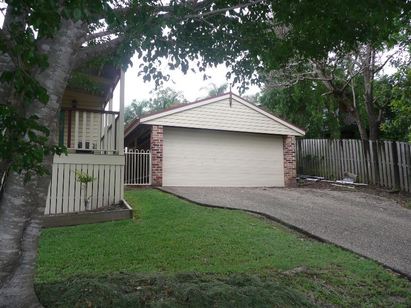 Pacific Pines QLD 4211