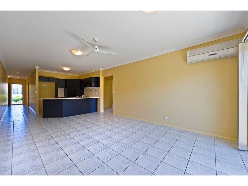 2/15 Kumnick Street, Upper Coomera QLD 4209