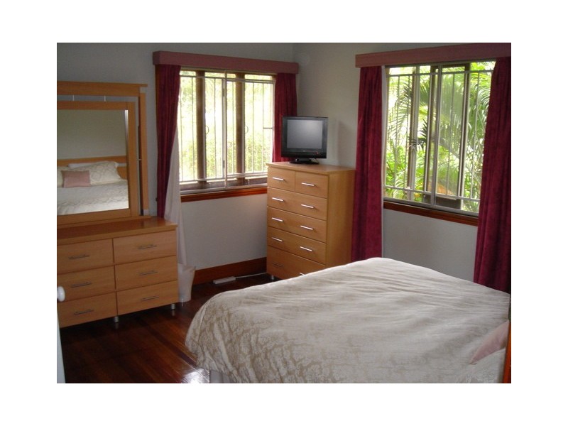 5 Pedley Street, Wavell Heights QLD 4012