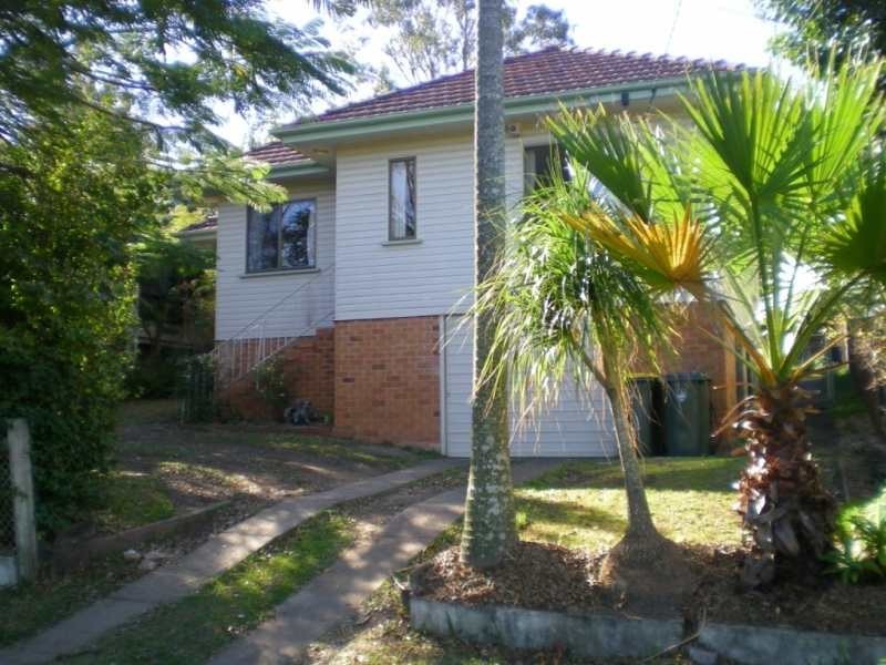 26 Watcombe Street, Wavell Heights QLD 4012