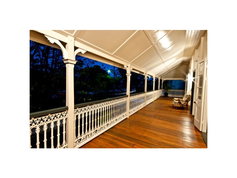 54 Sydney Street, Clayfield QLD 4011