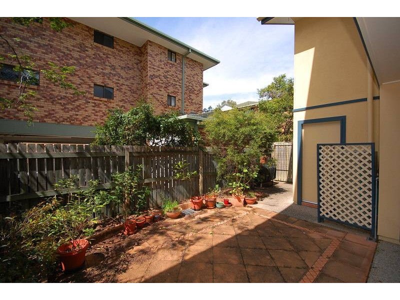 2/62 Eton Street, Nundah QLD 4012