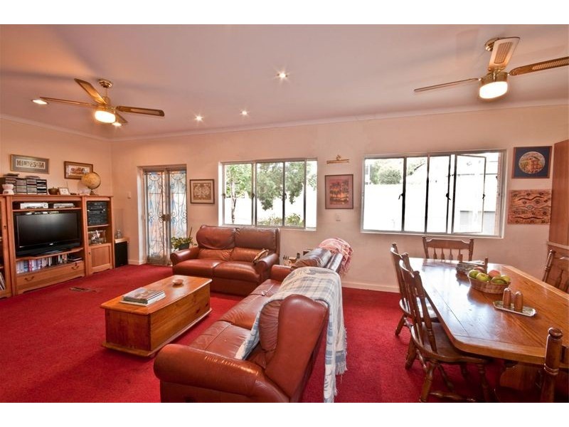 11 Queens Road, Hamilton QLD 4007