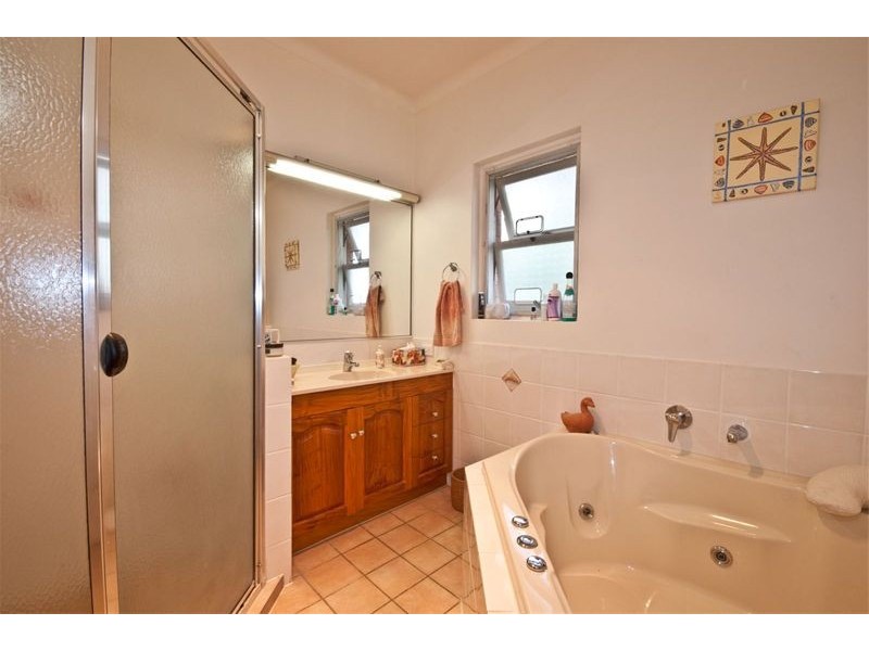 11 Queens Road, Hamilton QLD 4007