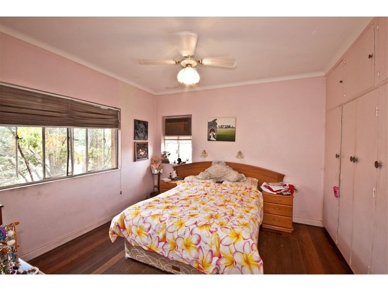 11 Queens Road, Hamilton QLD 4007