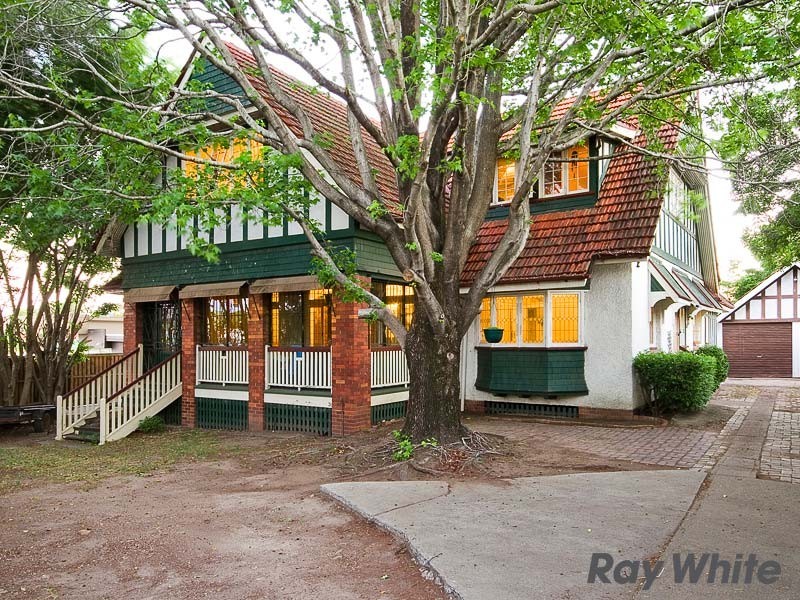 2 Rode Road, Wavell Heights QLD 4012