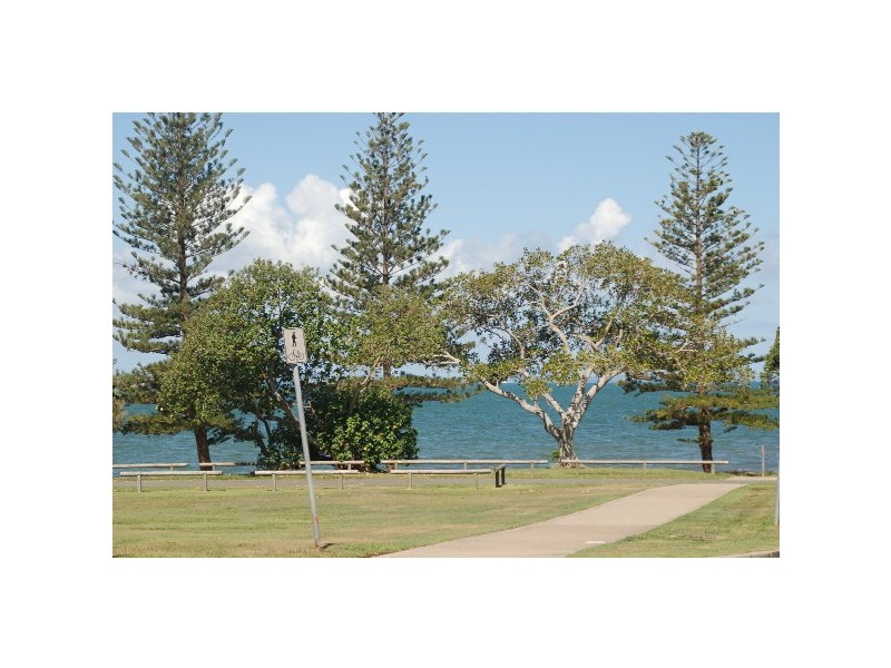 Level 1 55 Landsborough Ave, Scarborough QLD 4020