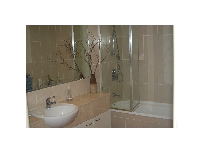 Level 1 55 Landsborough Ave, Scarborough QLD 4020