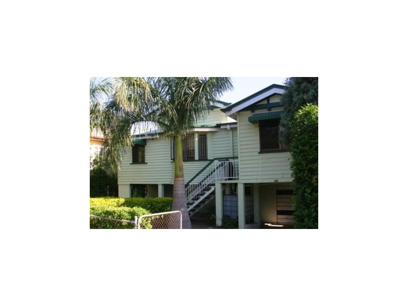 102 Rode Road, Wavell Heights QLD 4012