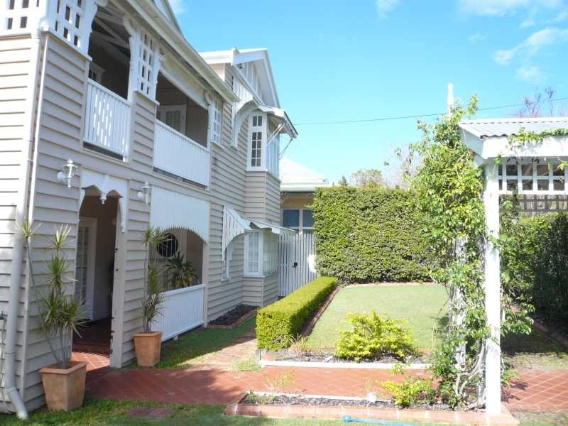 27 Dublin Street, Clayfield QLD 4011