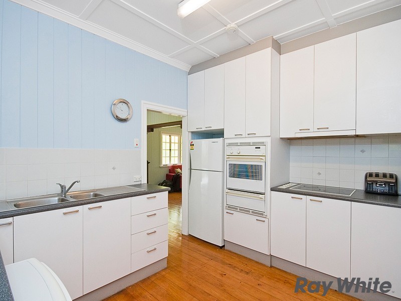 72 Pine Mountain Road, North Ipswich QLD 4305