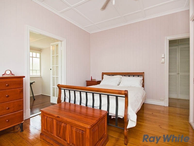 72 Pine Mountain Road, North Ipswich QLD 4305