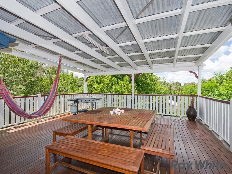 72 Pine Mountain Road, North Ipswich QLD 4305