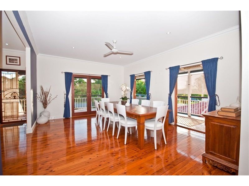 127 O’Quinn Street, Nudgee Beach QLD 4014